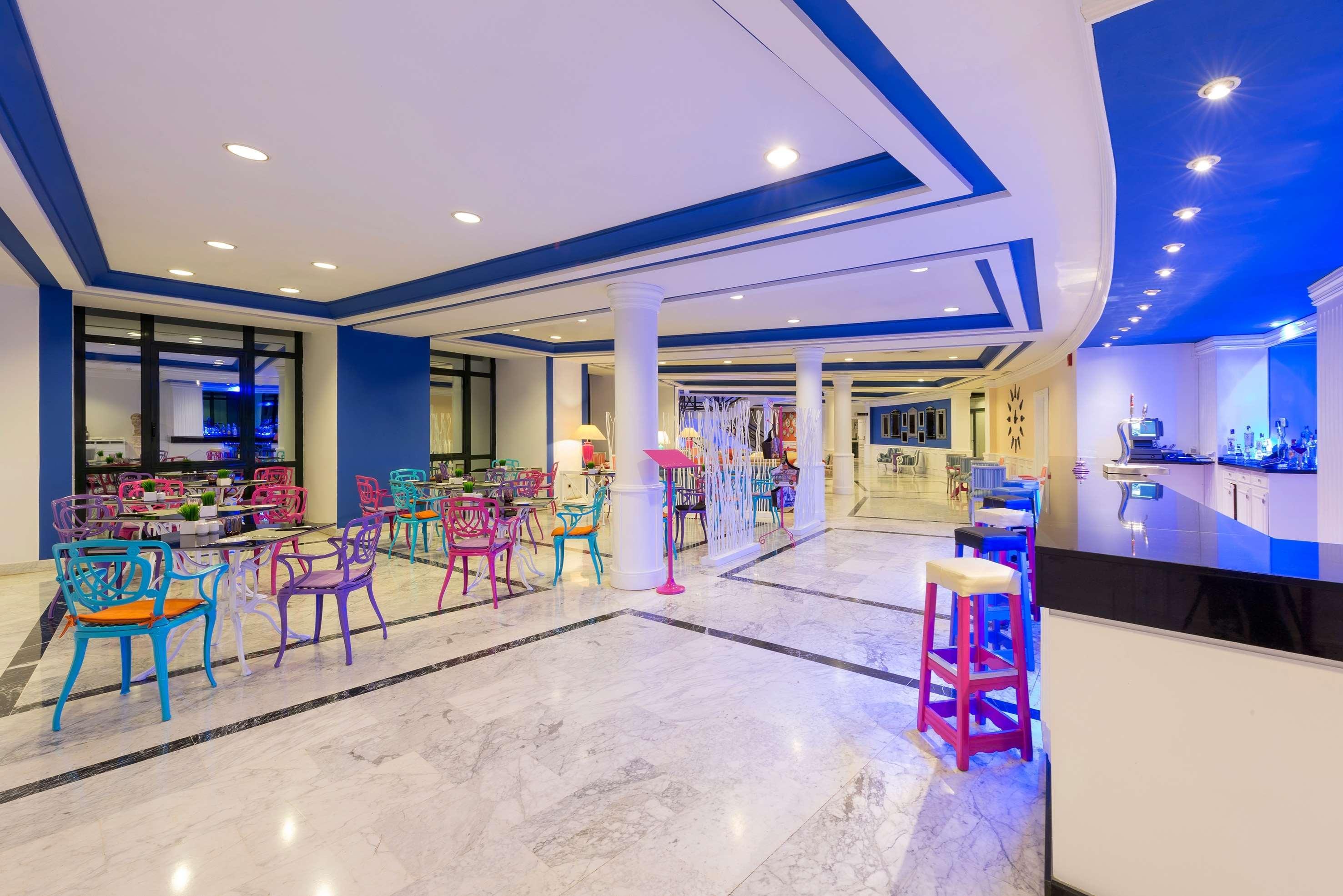 Azz Merida Medea Hotel Экстерьер фото