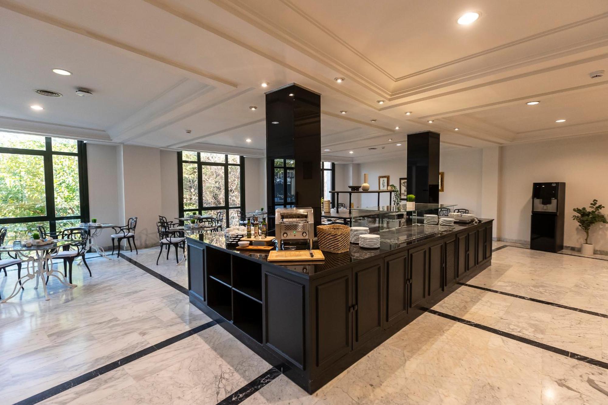 Azz Merida Medea Hotel Экстерьер фото