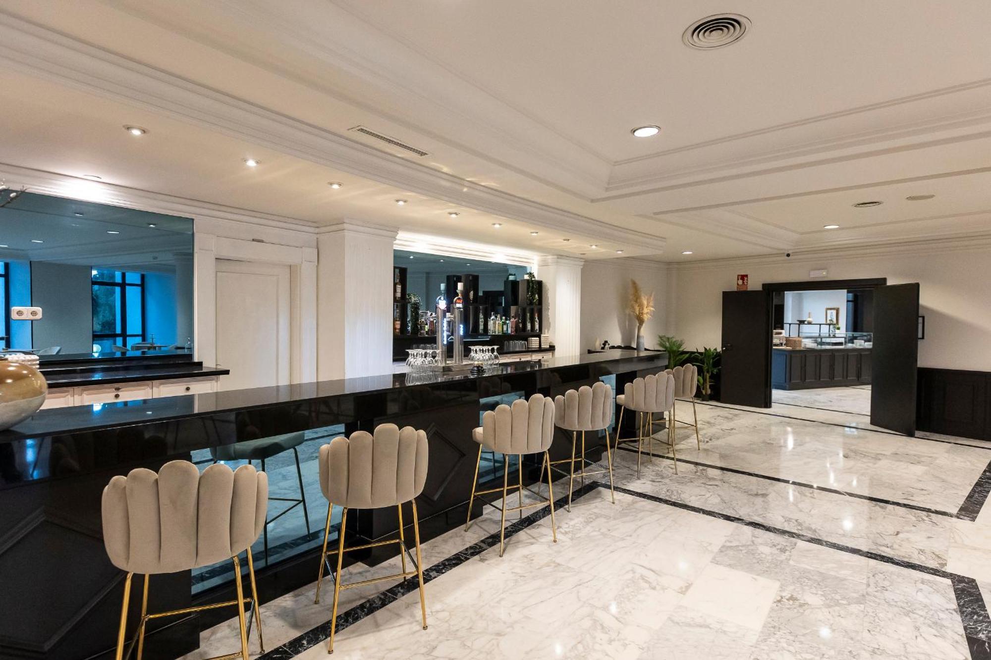 Azz Merida Medea Hotel Экстерьер фото