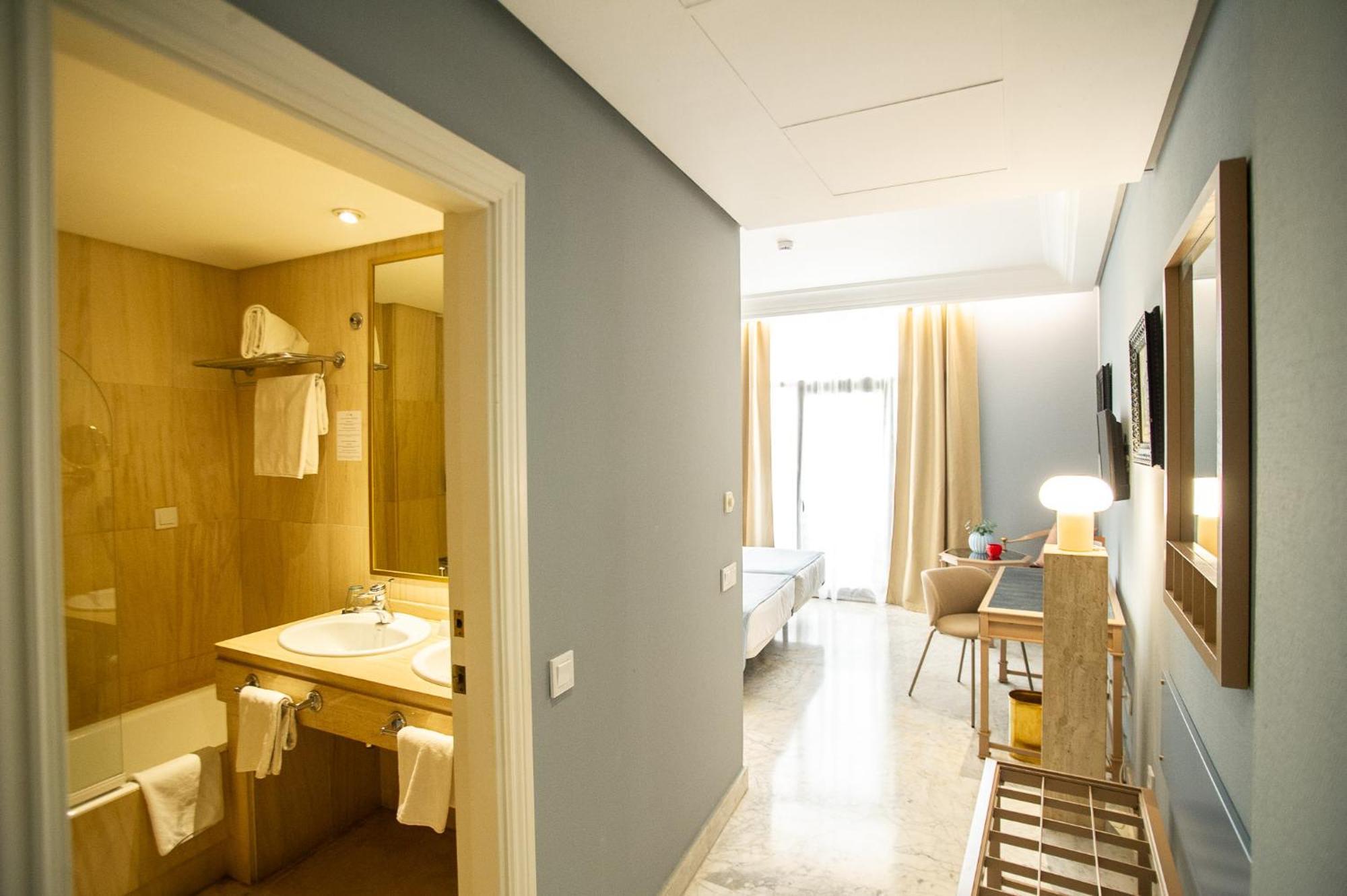 Azz Merida Medea Hotel Экстерьер фото